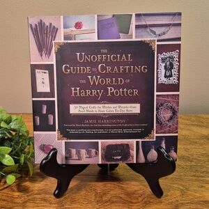 'THE UNOFFICIAL GUIDE TO CRAFTING THE WORLD OF HARRY POTTER' Paperback Book